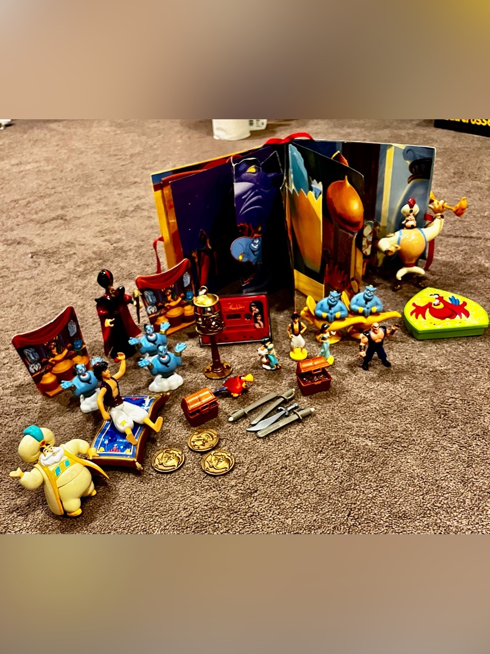 Disney Aladdin Playset, Genie Figures and Accessories including Story theater